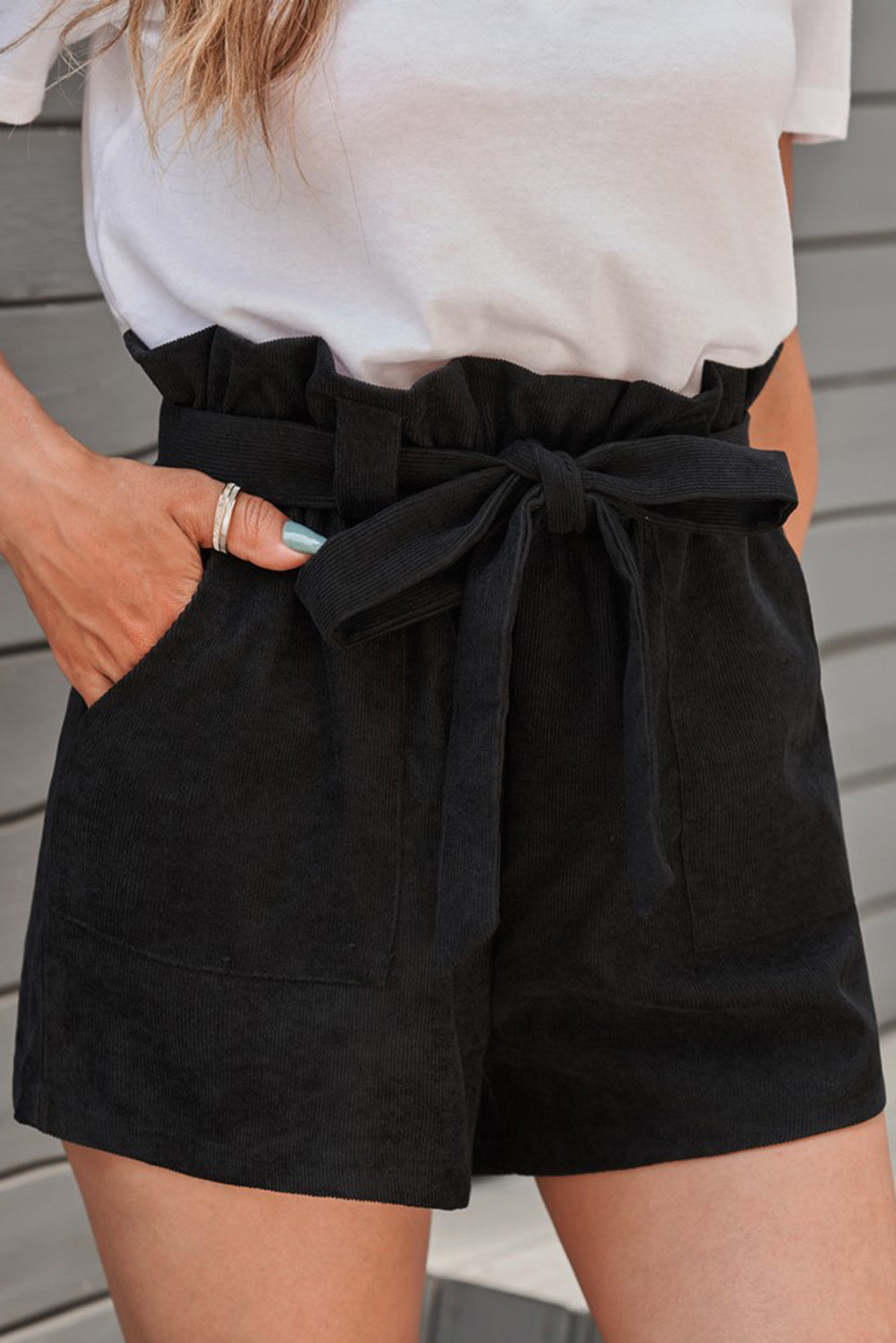 Black Casual Pocketed Belted Shorts